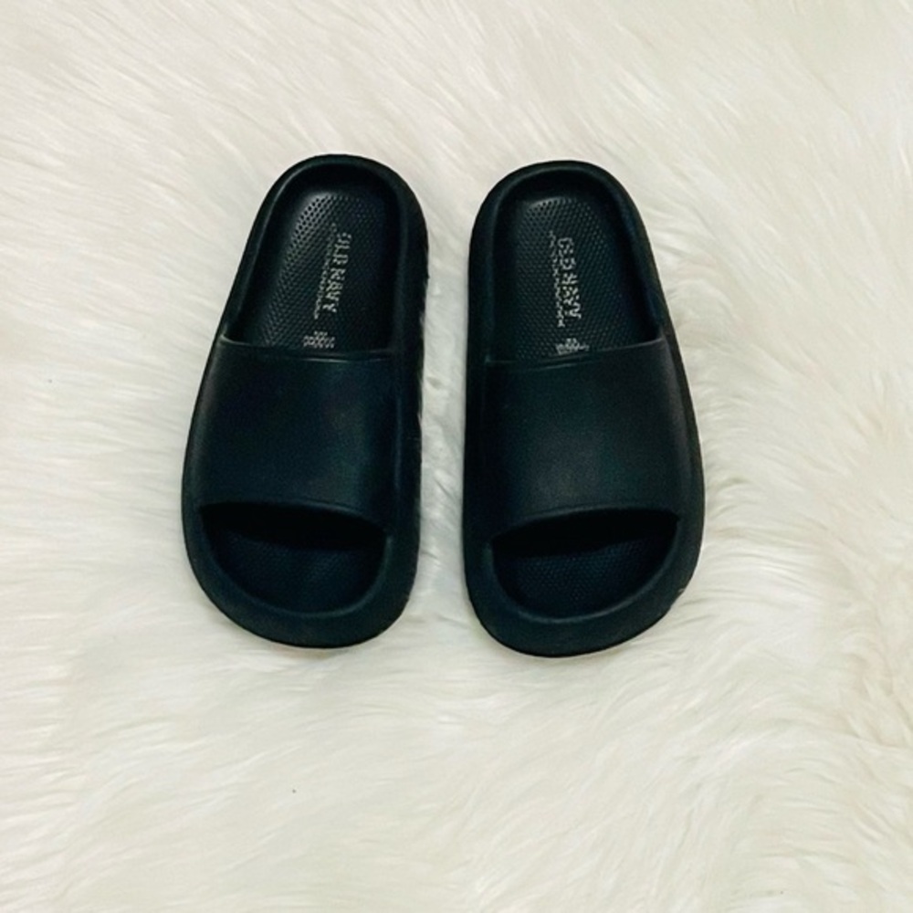 Old Navy Boys Sandals Size 12/13